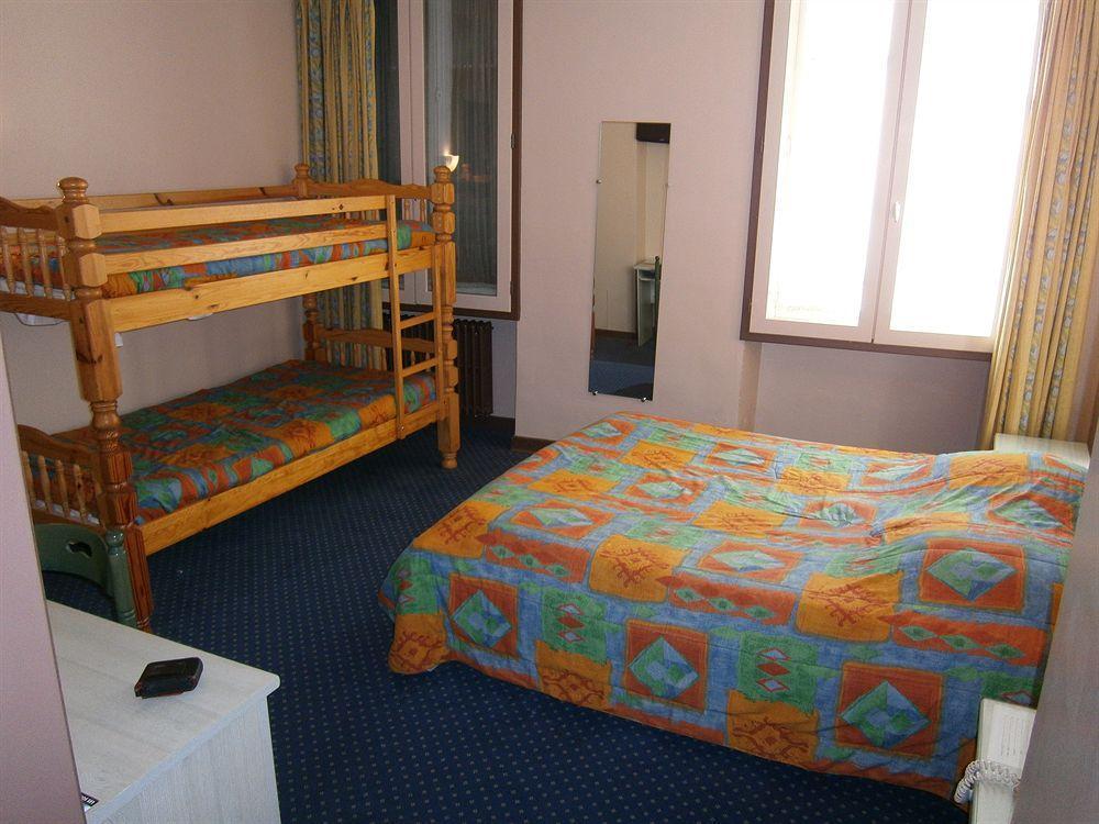 Logis Hotel Saint Jacques 瓦朗斯 外观 照片