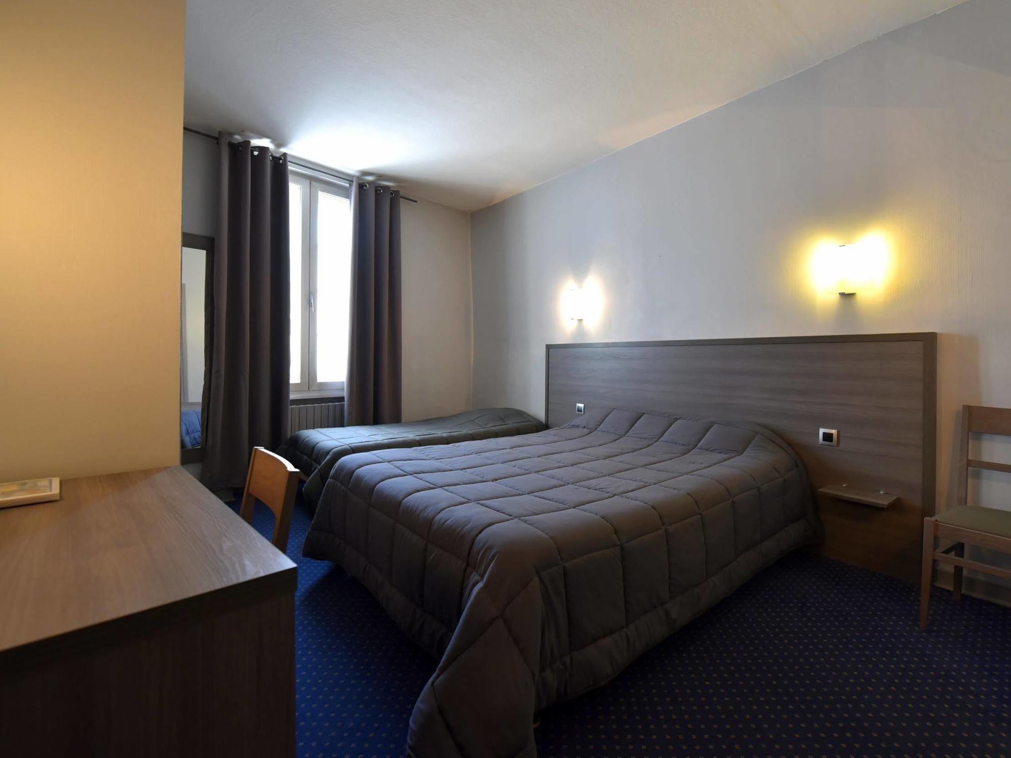 Logis Hotel Saint Jacques 瓦朗斯 外观 照片