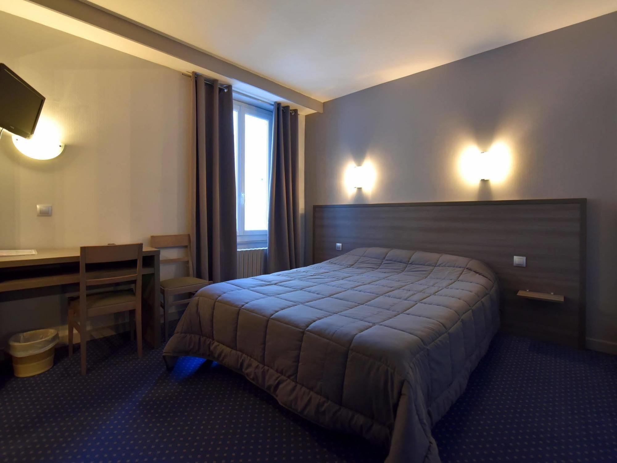 Logis Hotel Saint Jacques 瓦朗斯 外观 照片