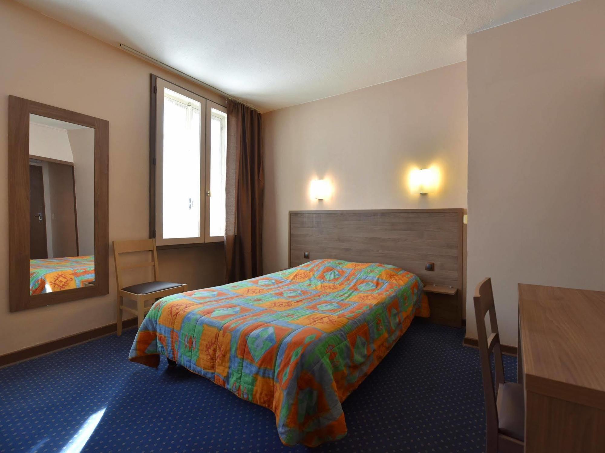 Logis Hotel Saint Jacques 瓦朗斯 外观 照片