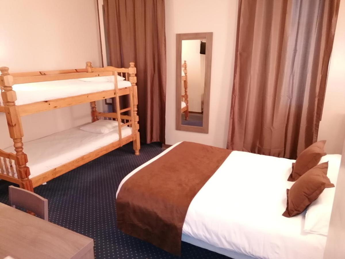 Logis Hotel Saint Jacques 瓦朗斯 外观 照片