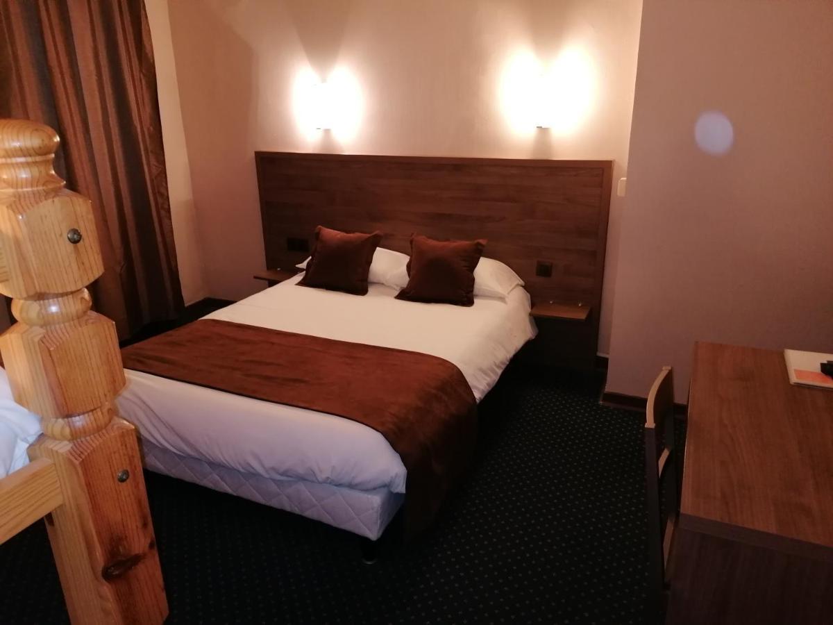 Logis Hotel Saint Jacques 瓦朗斯 外观 照片